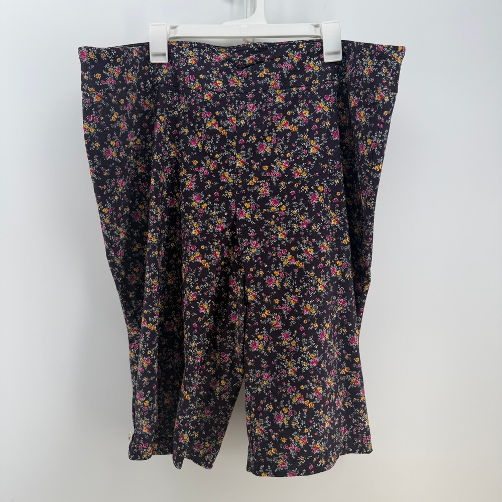 Counterparts Shorts Womens 22W Black Floral Bermuda Button Cottagecore‎ Resort
